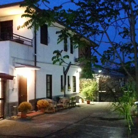 Bed & Breakfast Fontanarossa Airport -Private Parking- คาตาเนีย ภายนอก รูปภาพ