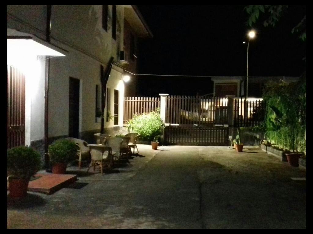 Bed & Breakfast Fontanarossa Airport -Private Parking- คาตาเนีย ภายนอก รูปภาพ