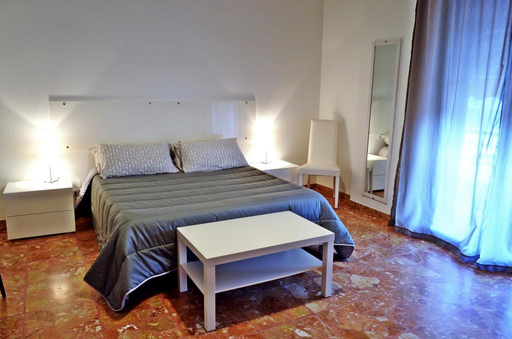 Bed & Breakfast Fontanarossa Airport -Private Parking- คาตาเนีย ภายนอก รูปภาพ